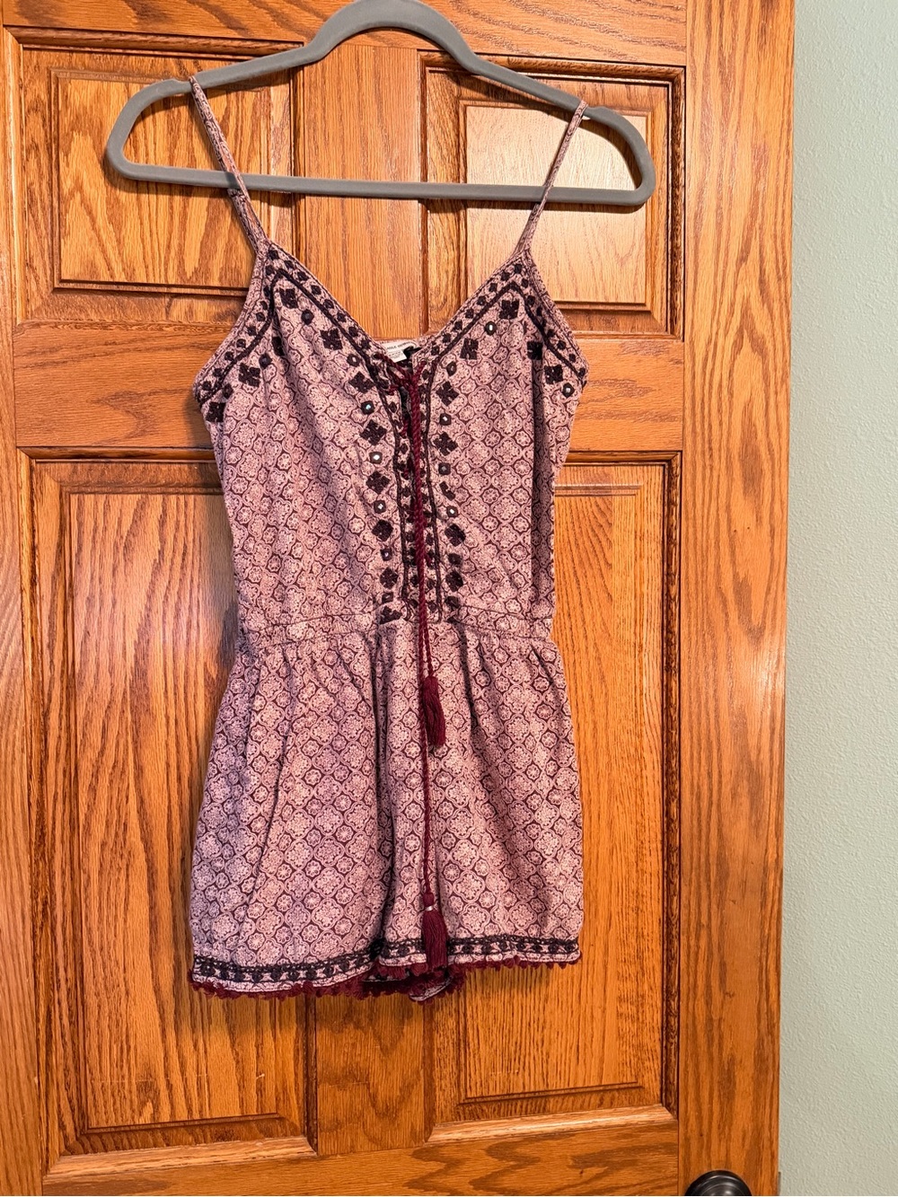 American Eagle Outfitters Pink Patterned Spaghetti-Strap Romper